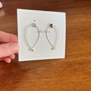 NEW! Stella & Dot Silver Small Hammered Wire Hoop Earrings